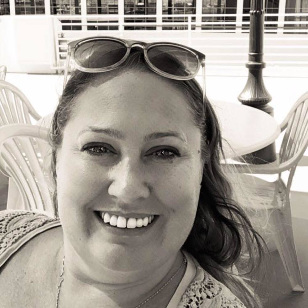 Meet your Posher, Deedrya